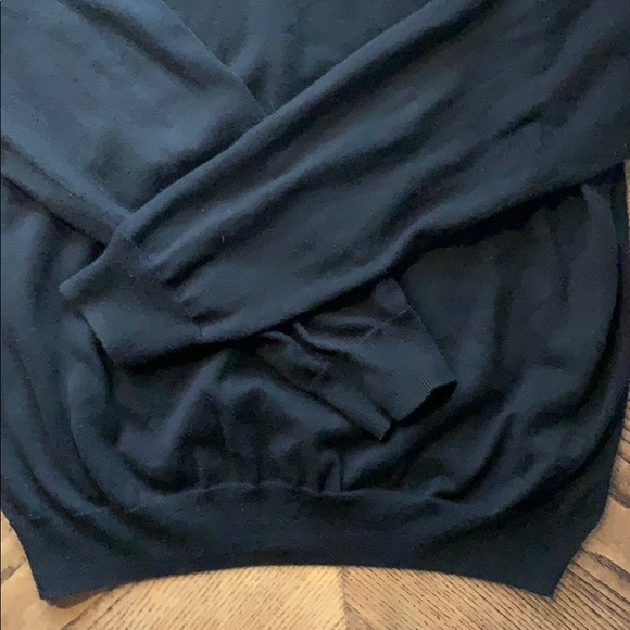 GAP Pima Cotton V-Neck Sweater - Picture 7 of 7